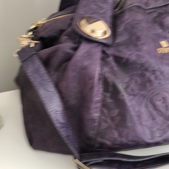 GUSTTO Purple Leather Crossbody Shoulder Bag - Picture 8 of 13